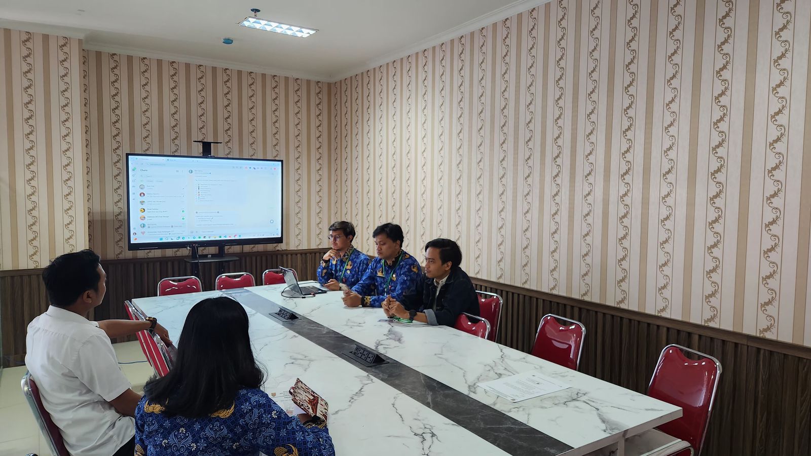 DISKOMINFO Kota Semarang Melakukan Sosialisasi Terkait SAVIRA (Semarang Virtual Assistance) di Dinas Kesehatan